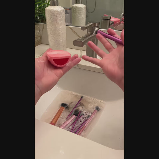 🧼✨¡Dile adiós al maquillaje acumulado y a las bacterias en tus brochas!